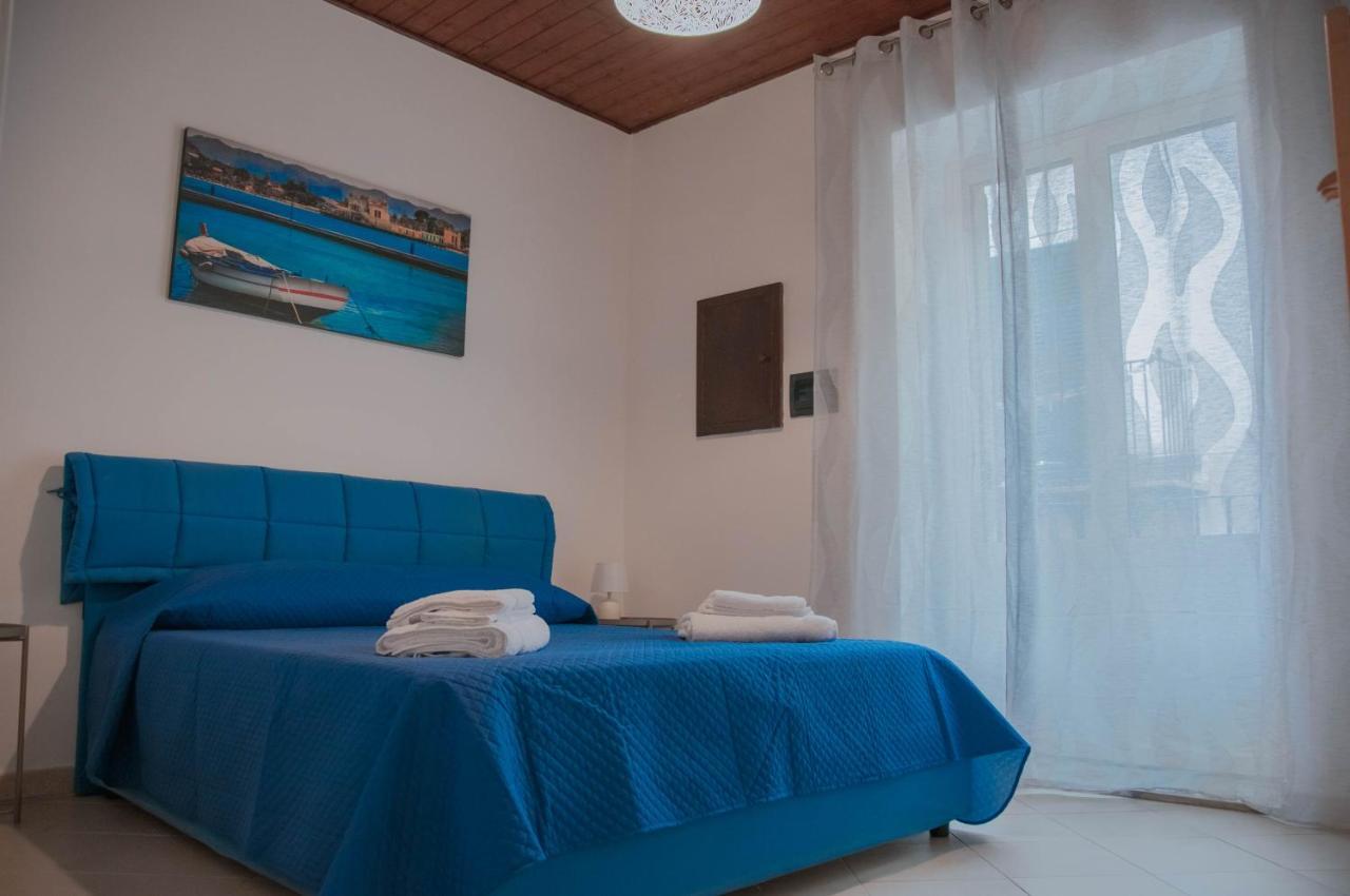 Ideisini'S Apartment ปาแลร์โม ภายนอก รูปภาพ