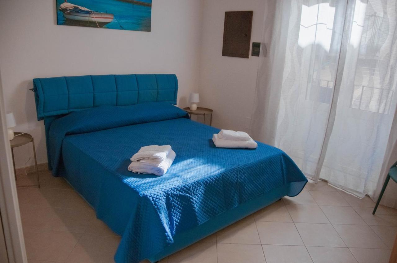 Ideisini'S Apartment ปาแลร์โม ภายนอก รูปภาพ