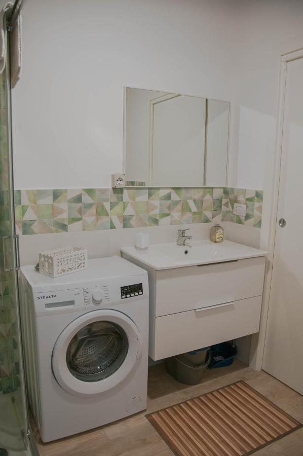 Ideisini'S Apartment ปาแลร์โม ภายนอก รูปภาพ